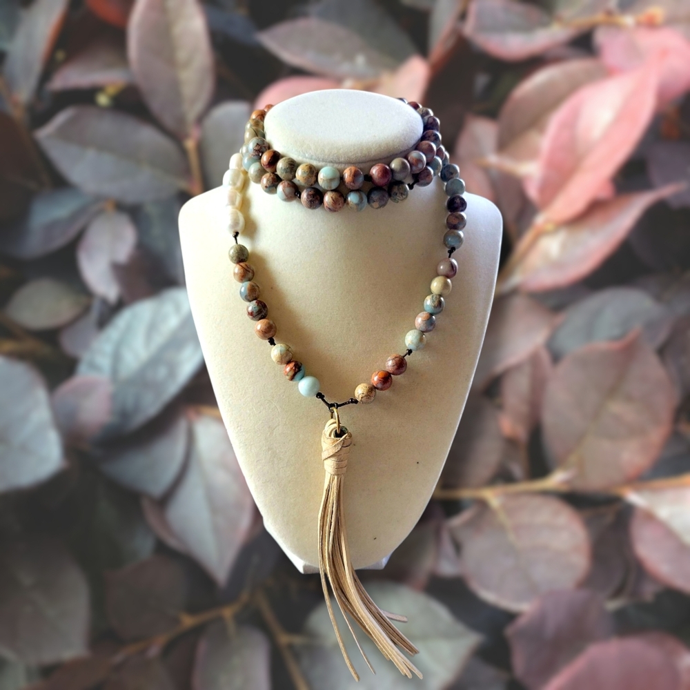 NWOT Long Pretty Boho Natural Stone Faux Pearl Mala Beaded Tassel Necklace